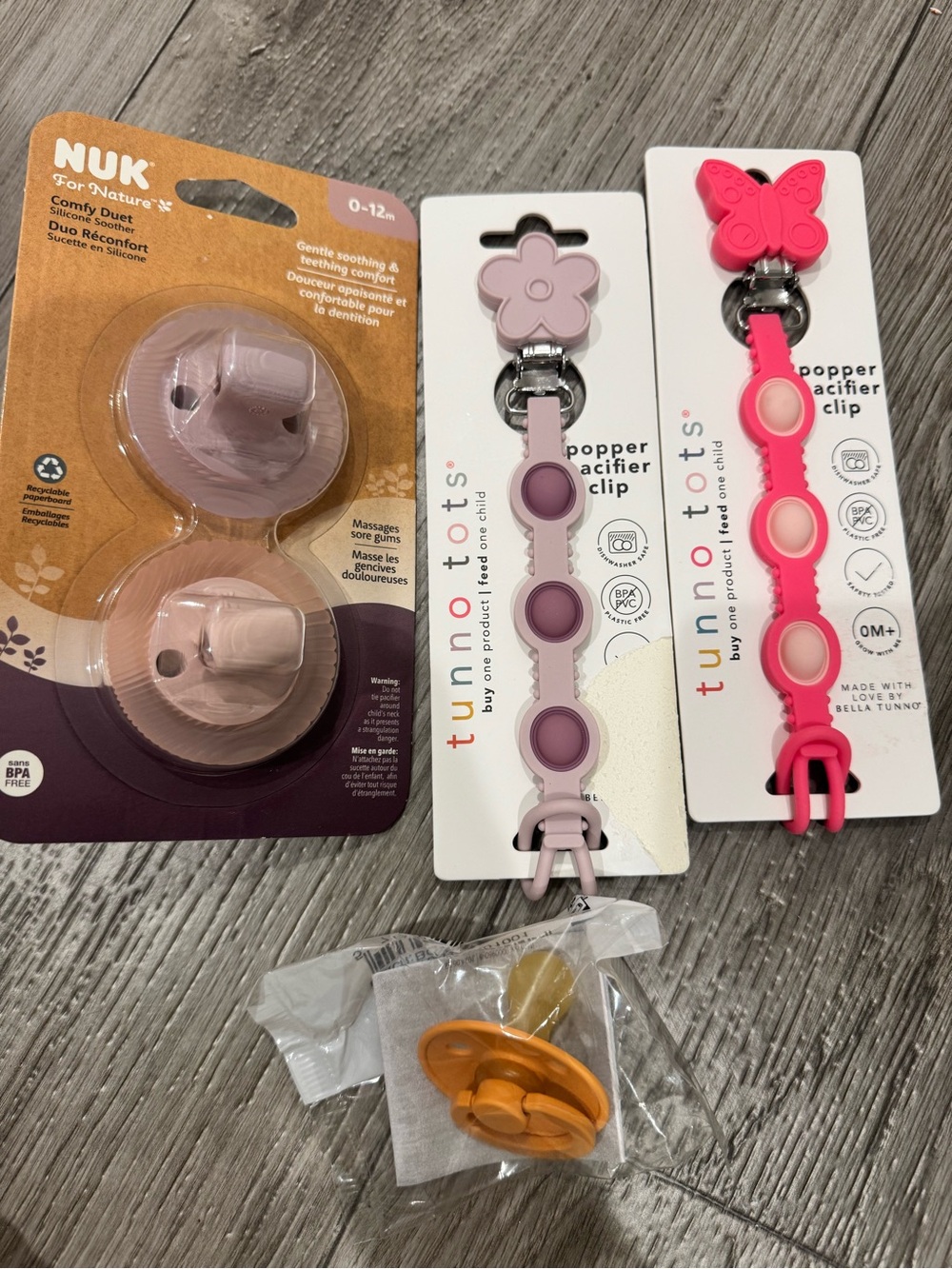 NUK Pink Silicone Pacifier + Tummo Tots Clips Set